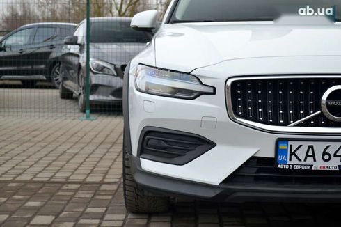 Volvo V60 Cross Country 2019 - фото 9