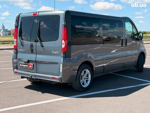 Renault Trafic 2014 серый - фото 9