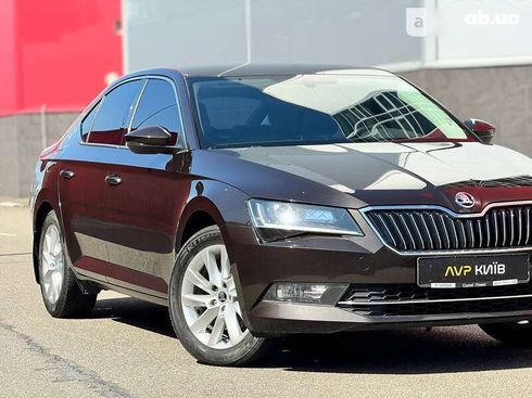 Skoda Superb 2018 - фото 17