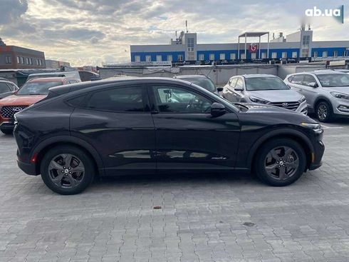 Ford Mustang Mach-E 2021 - фото 9