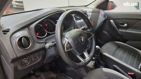 Renault Sandero 2019 - фото 10