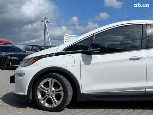 Chevrolet Bolt 2020 белый - фото 4
