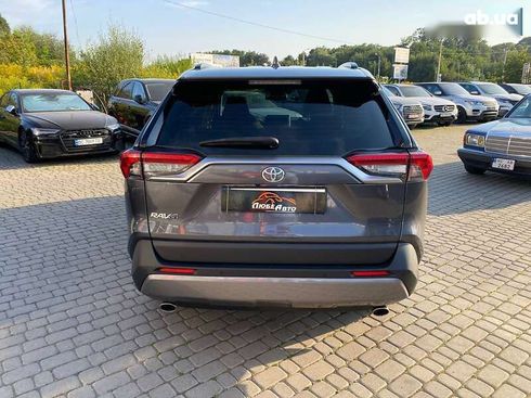 Toyota RAV4 2020 - фото 5