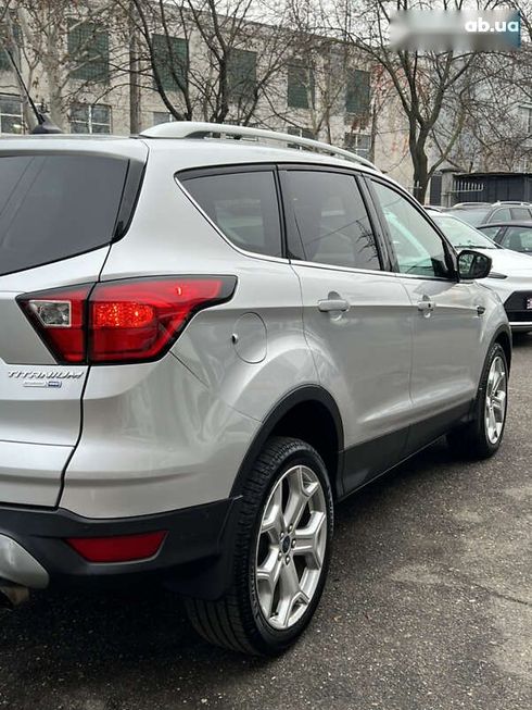 Ford Escape 2019 - фото 16