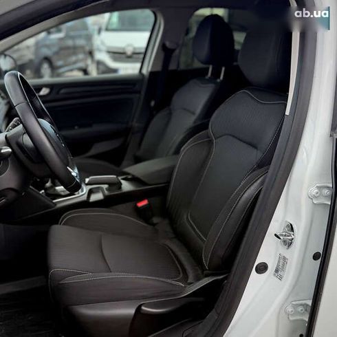 Renault Megane 2018 - фото 19