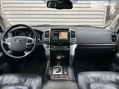 Toyota Land Cruiser 2012 - фото 13