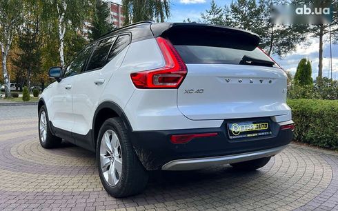 Volvo XC40 2022 - фото 5