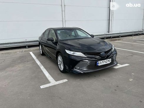 Toyota Camry 2020 - фото 7