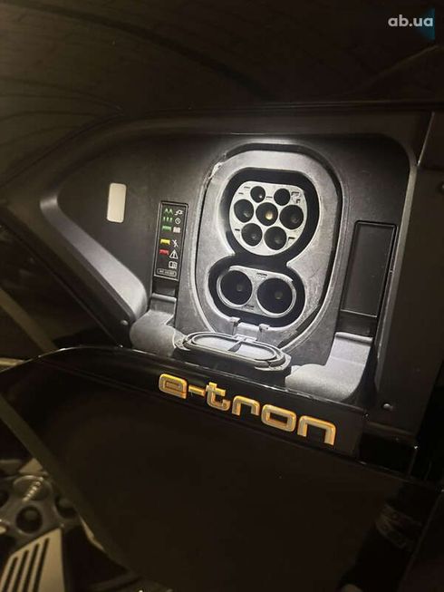 Audi E-Tron 2019 - фото 3