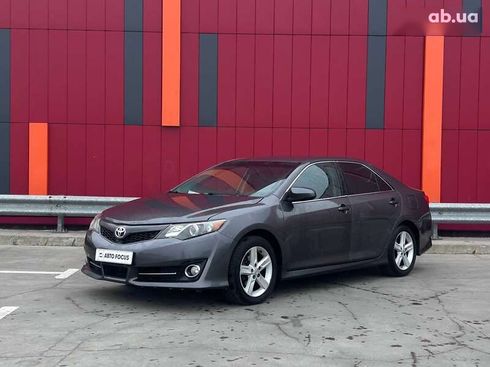 Toyota Camry 2012 - фото 4