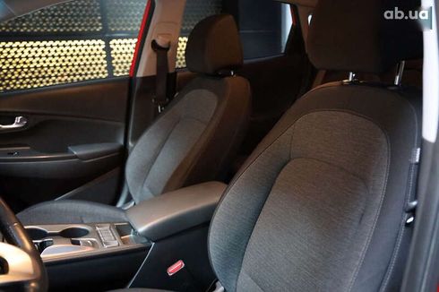 Hyundai Kona 2021 - фото 18