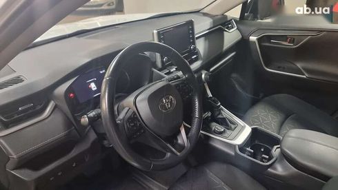 Toyota RAV4 2022 - фото 9