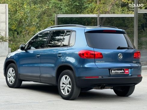 Volkswagen Tiguan 2016 синий - фото 7