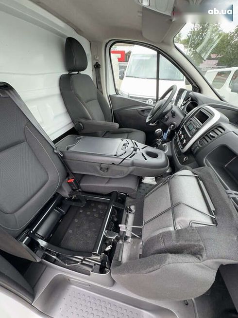 Renault Trafic 2020 - фото 27