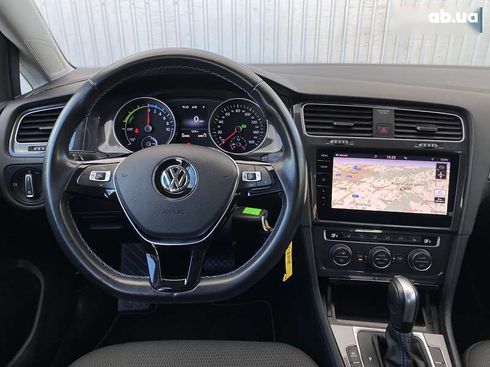 Volkswagen e-Golf 2020 - фото 27