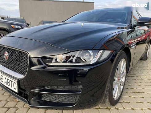 Jaguar XE 2015 - фото 4