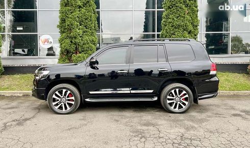 Toyota Land Cruiser 2018 - фото 2
