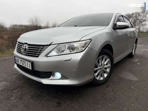 Toyota Camry 2011 - фото 3