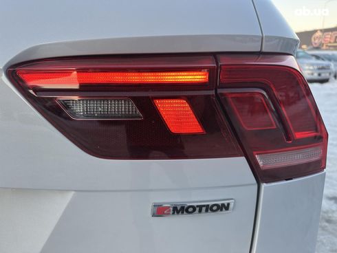 Volkswagen Tiguan 2018 белый - фото 28