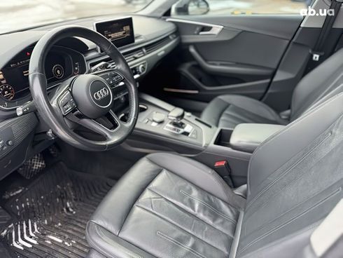 Audi A4 2018 белый - фото 9