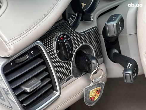 Porsche Panamera 2010 белый - фото 16