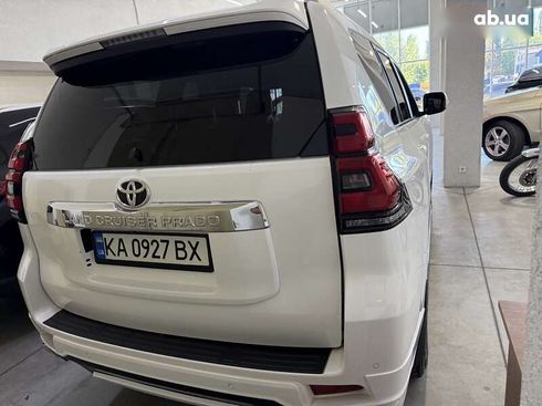 Toyota Land Cruiser Prado 2019 - фото 5