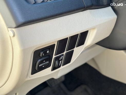 Toyota Prius 2012 белый - фото 41