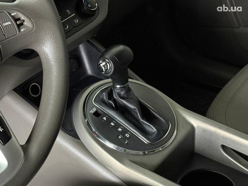 Kia Sportage 2010 синий - фото 12