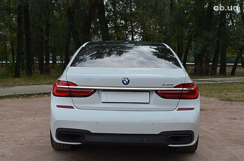 BMW 7 серия 2017 белый - фото 5