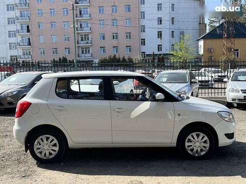 Skoda Fabia 2013 - фото 3