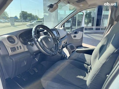 Renault Trafic 2016 - фото 30