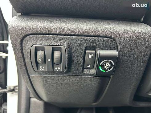 Renault Megane 2019 - фото 16