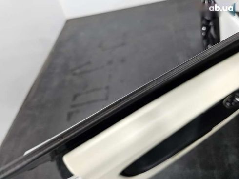 Aston Martin DB11 2018 - фото 19