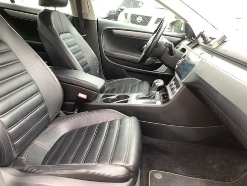 Volkswagen Passat CC 2010 серый - фото 36