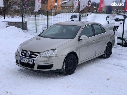 Volkswagen Jetta 2005 - фото 2