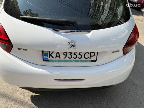 Peugeot 208 2016 - фото 7