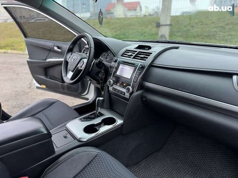 Toyota Camry 2014 - фото 27