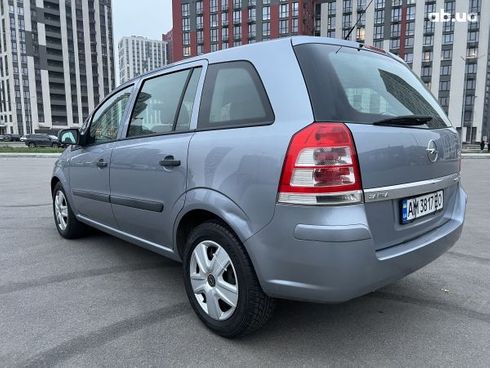 Opel Zafira 2009 - фото 8