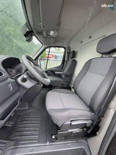 Renault Master 2021 - фото 17