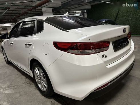 Kia K5 2015 - фото 11