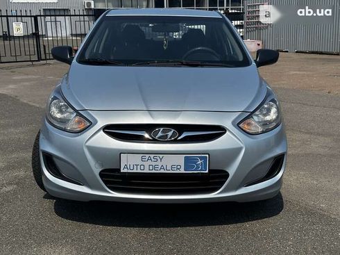 Hyundai Accent 2013 - фото 2