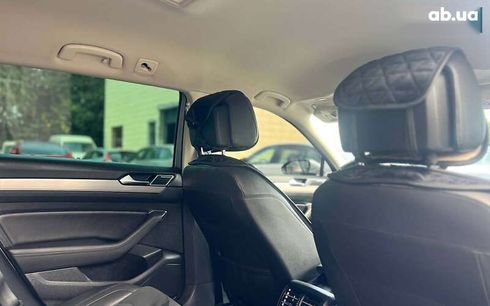 Volkswagen Passat 2015 - фото 28