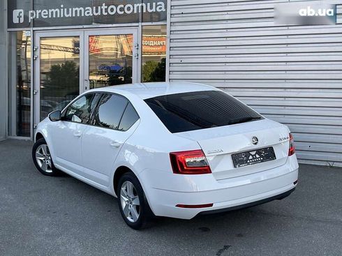 Skoda Octavia 2019 - фото 9