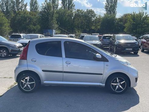 Peugeot 107 2010 - фото 6