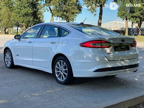 Ford Fusion 2017 - фото 9