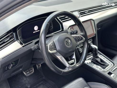 Volkswagen passat alltrack 2019 серый - фото 29