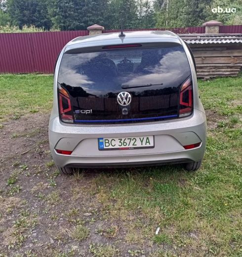 Volkswagen e-Up 2018 серый - фото 6