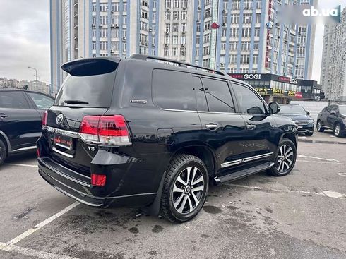 Toyota Land Cruiser 2019 - фото 17