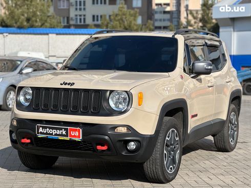 Jeep Renegade 2016 бежевый - фото 11