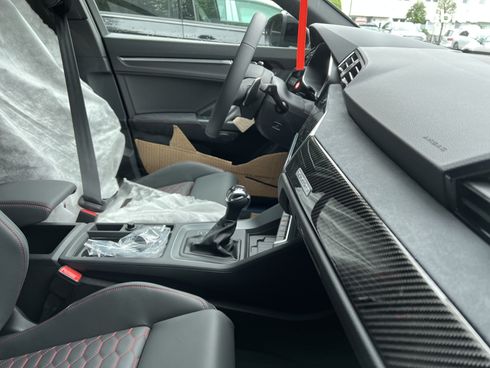 Audi RS Q3 2023 - фото 31